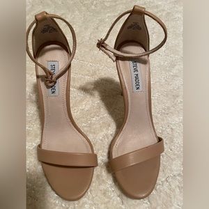 Beige Steve Madden heels